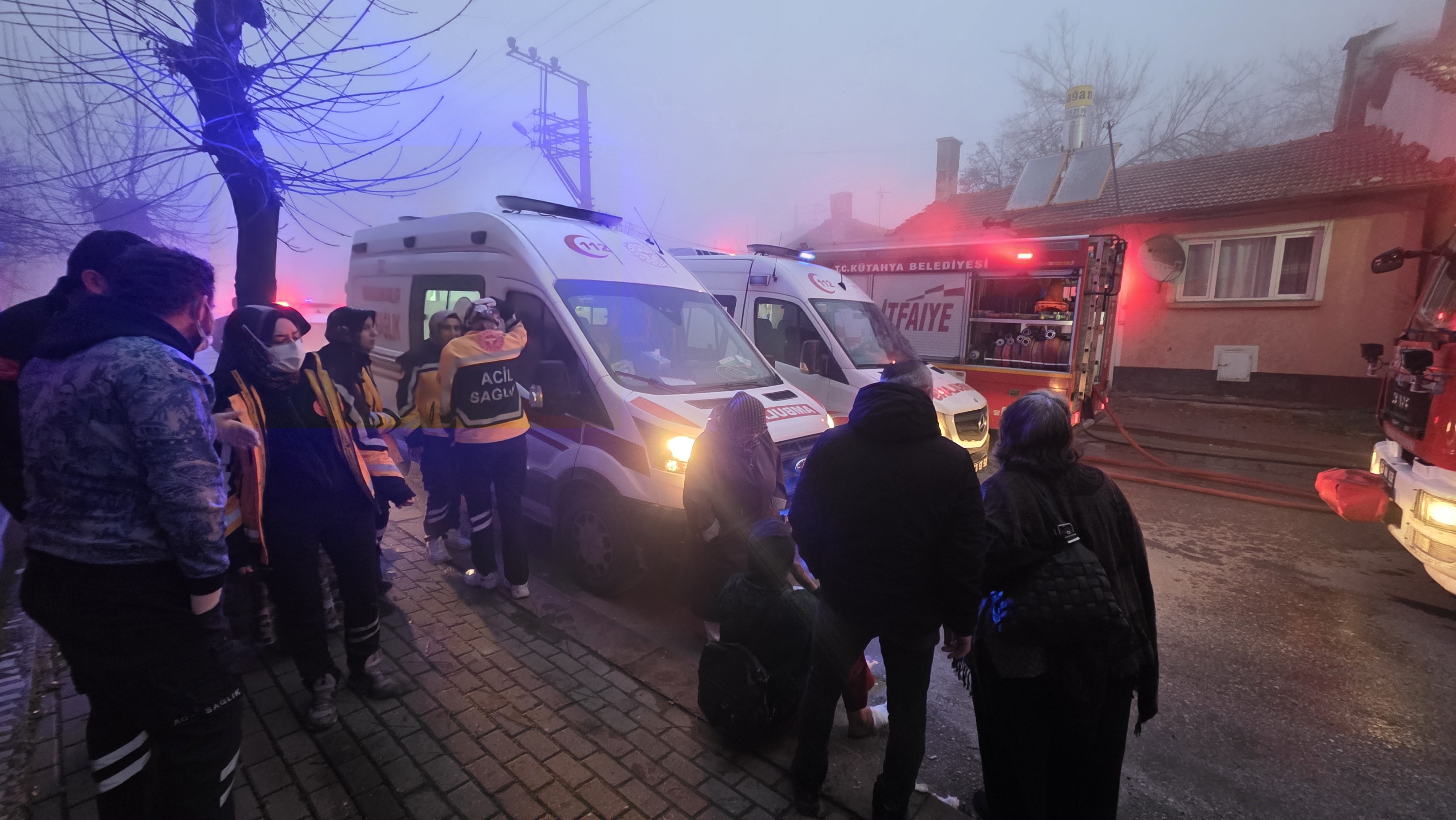 Alevlerin Içinde Faciaya Uyandılar Yaşlı Kadın Öldü, Kızı Son Anda Kurtuldu (4)