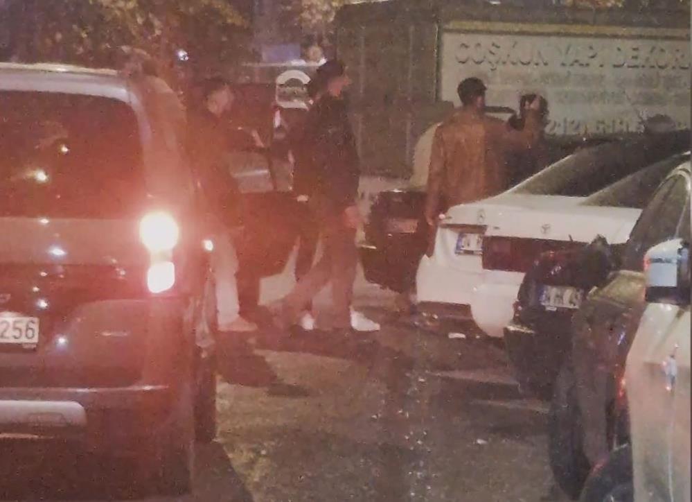 Alkol Tartismasi Sokagi Savas Alanina Cevirdi Mahalleyi Karistiran Kavga Kameraya Boyl (3)