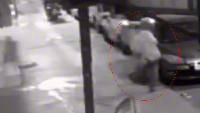 Alkollü Kadın Yaşlı Adamdan Para Istedi, “Hayır” Cevabını Alınca Öldüresiye Dövdü (2)