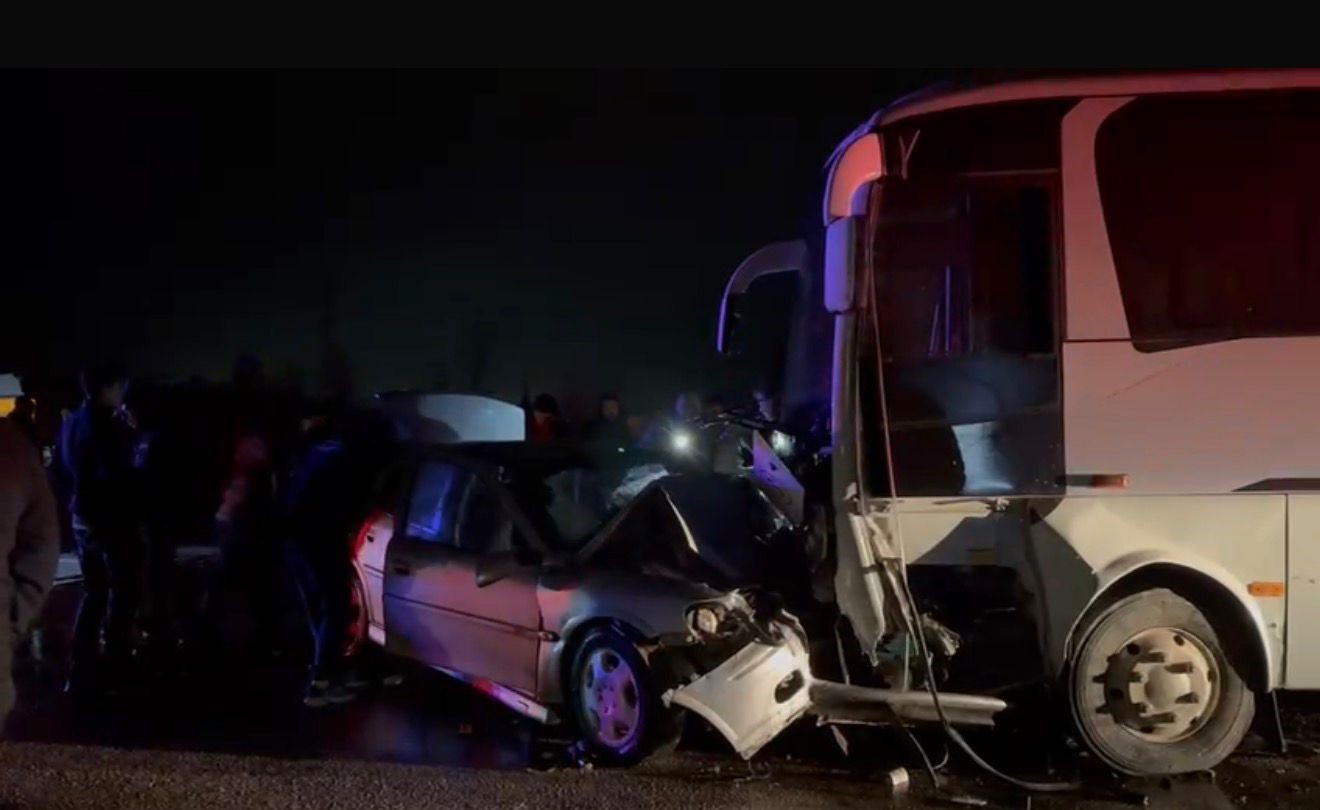 Alkollü Sürücü Dehşet Saçtı İşçi Servisiyle Çarpışmada 1 Ölü, 13 Yaralı (5)