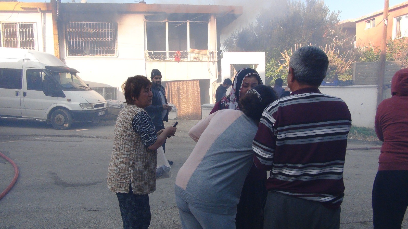 Anne Marketeyken Ev Alevlere Teslim Oldu 2 Çocuk Feci Şekilde Can Verdi (2)