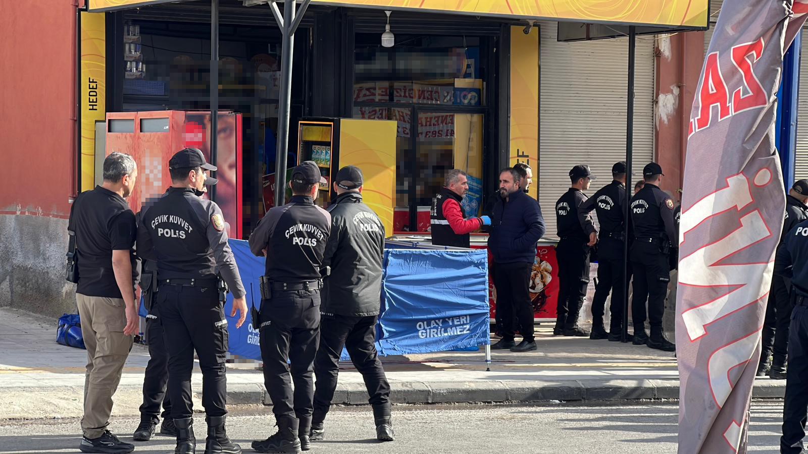Anne Ve Oğlunu Öldürdü! Ardından Ücretsiz Içki Vermedi Diye Büfeciyi De Öldürüp Taksiyle Kaçtı! (11)