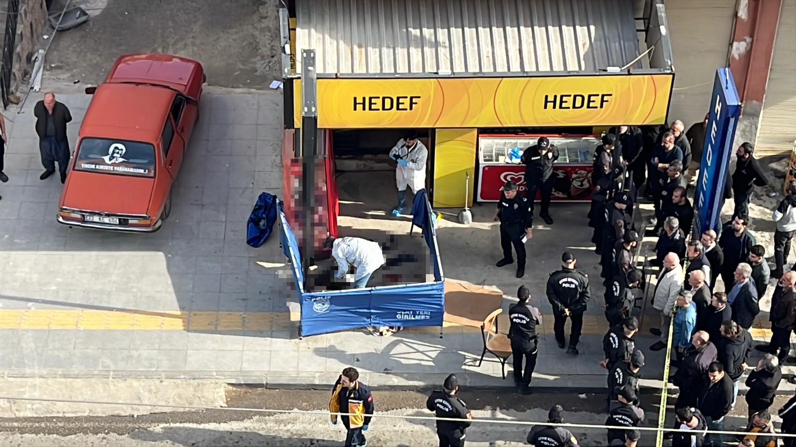 Anne Ve Oğlunu Öldürdü! Ardından Ücretsiz Içki Vermedi Diye Büfeciyi De Öldürüp Taksiyle Kaçtı! (9)