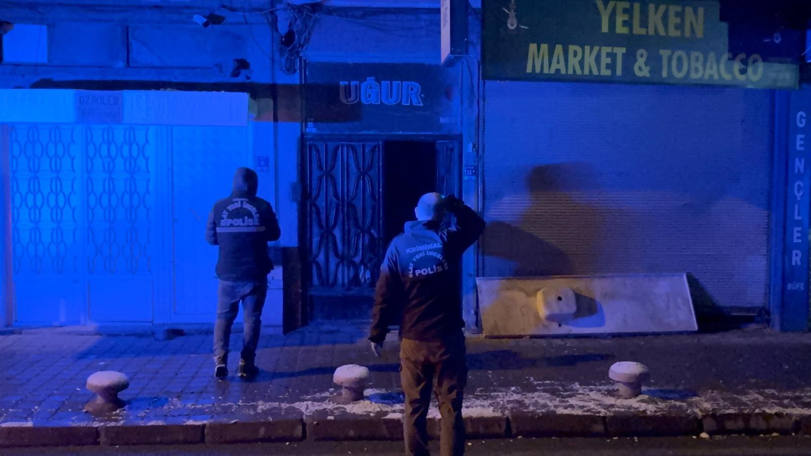 Arkadaşları Fark Etti! Kıraathanede Yaşayan Adam Ölü Bulundu (5)