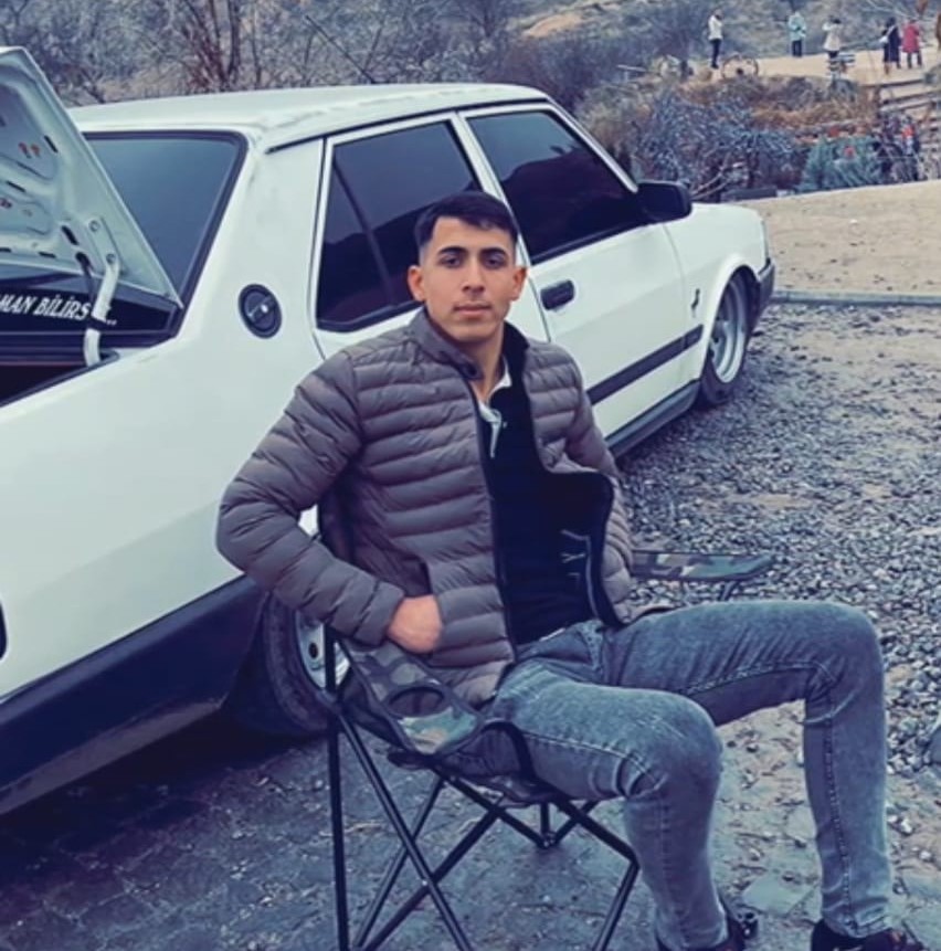 Aşk Üçgeni Cinayetle Sonuçlandı Genç Kız Konum Attı, Yeni Sevgili Bıçakladı (3)