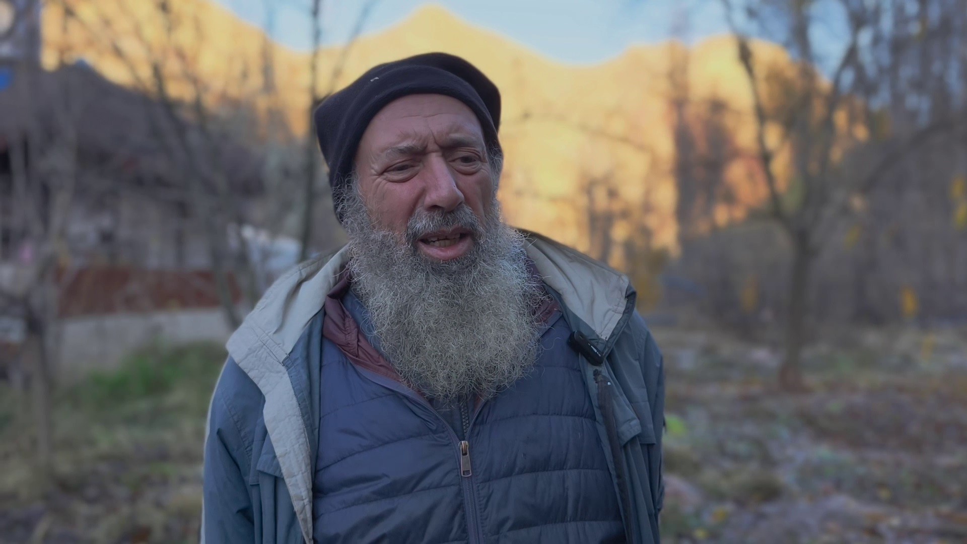 Atiklardan Antika Yaratan Usta Urunlerini Satmiyor Sergiliyor (1)