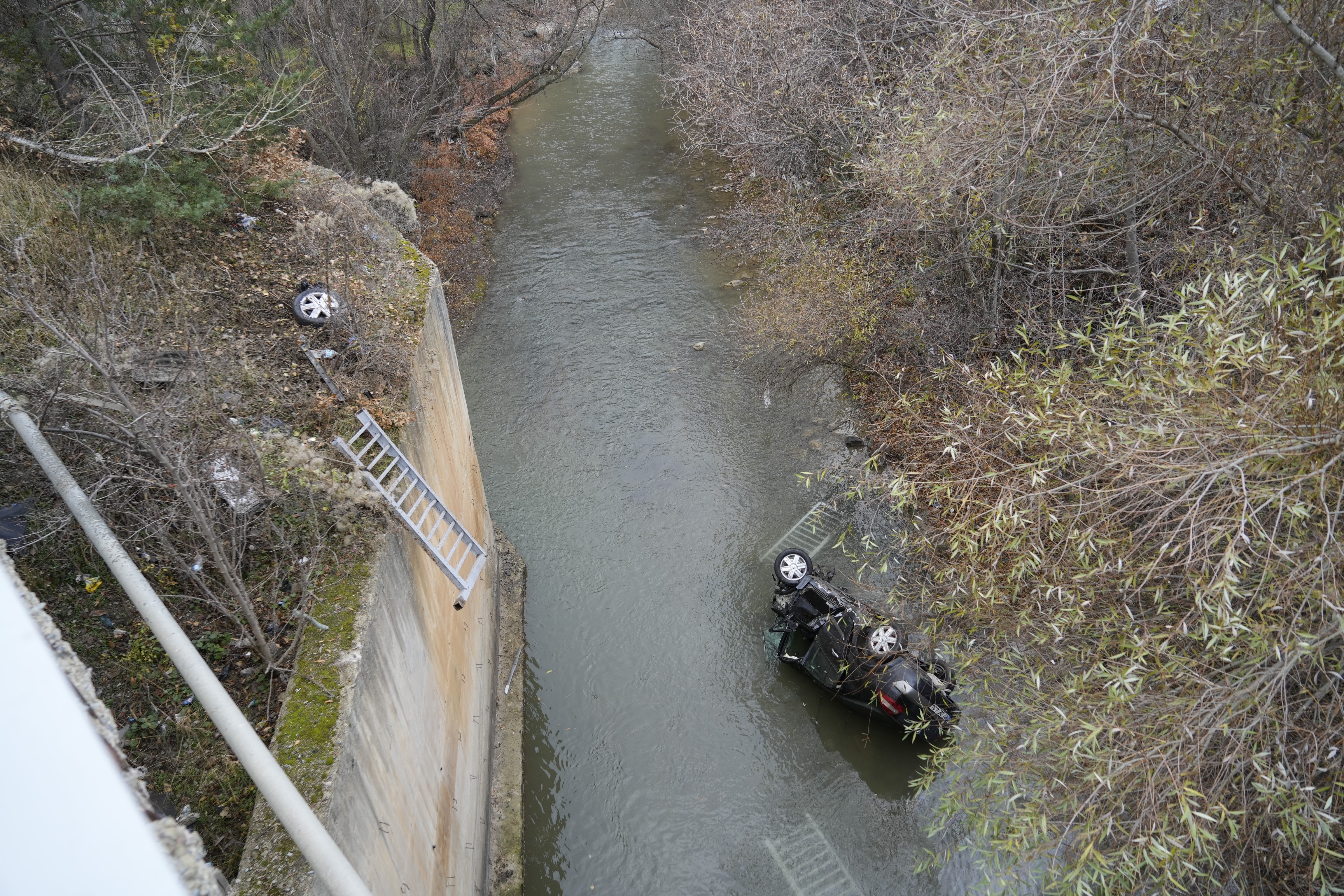 Aynı Güzergahta Art Arda Feci Kazalar! 1 Ölü, 3 Yaralı (3)