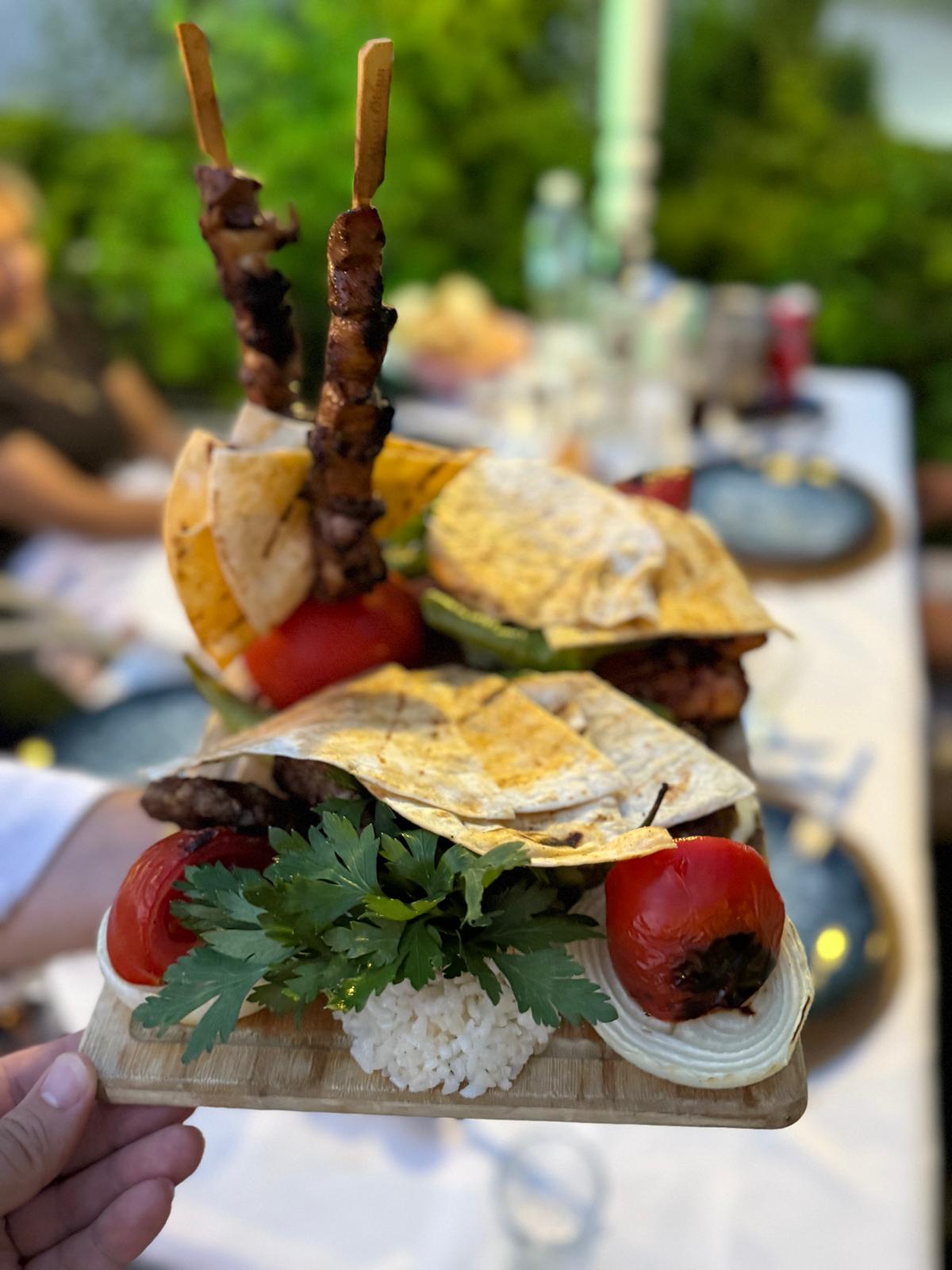 B8Ae6E4E 635A 4B40 9D98 8880D5297Ea3