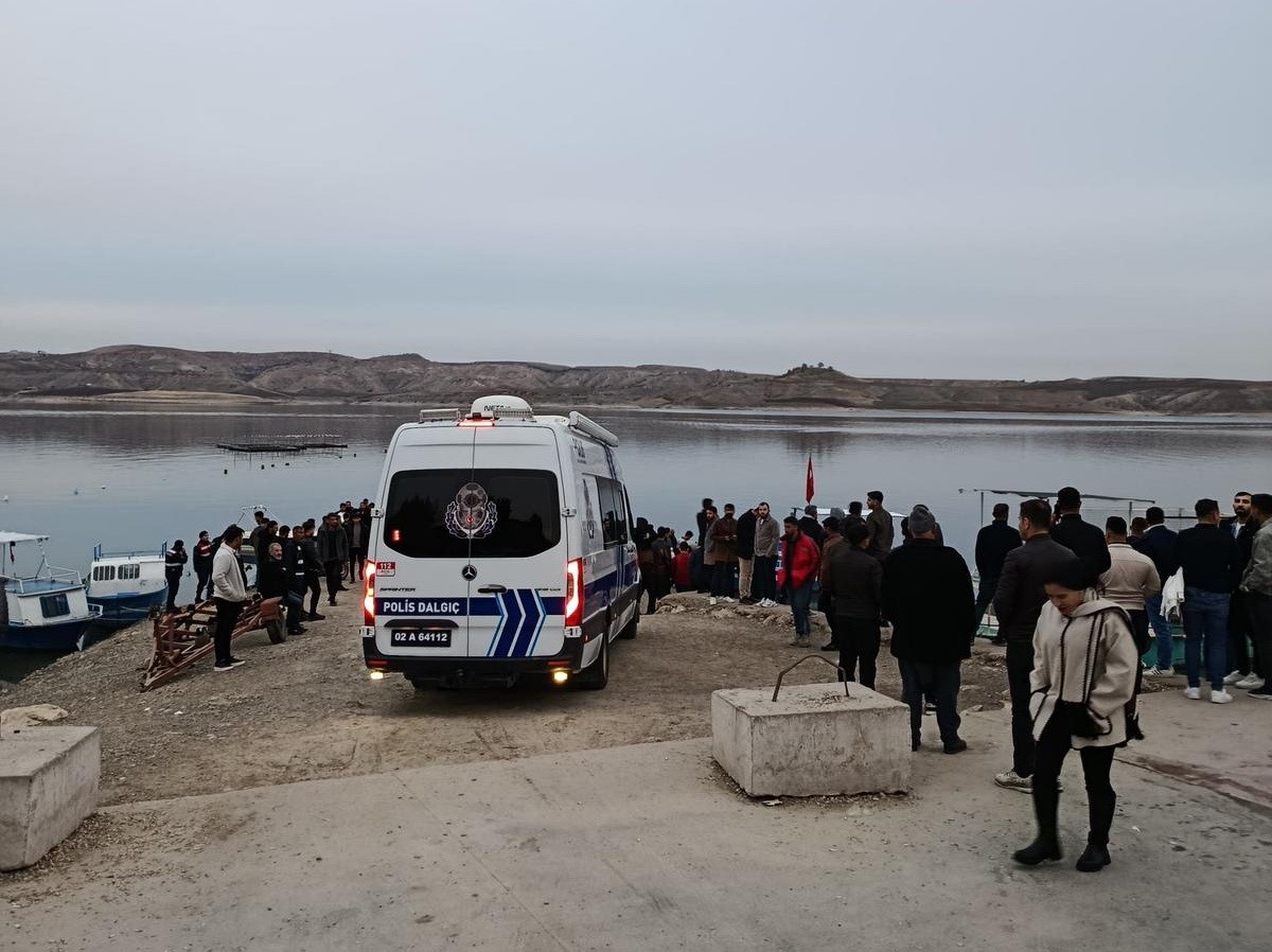 Balık Tutmak Için Açıldı… Barajda Kaybolan 2 Çocuk Babasının Cansız Bedeni Bulundu (2)