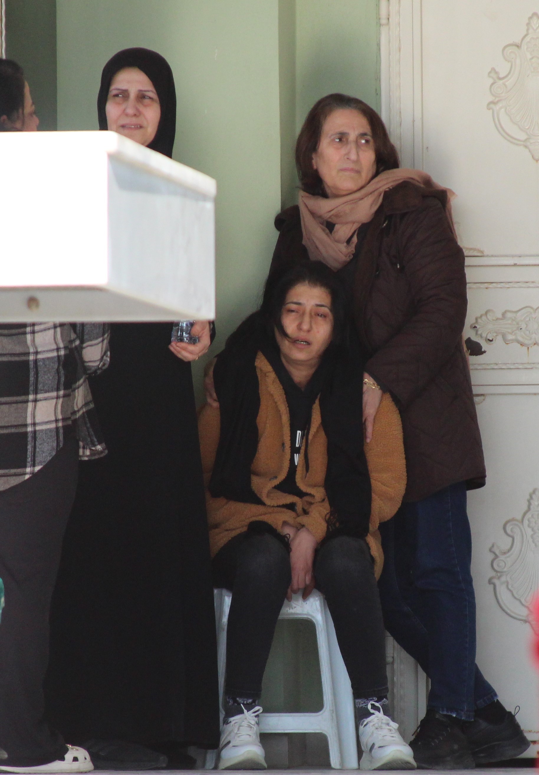 “Ben Nasıl Dayanacağım Bu Acıya” Babaları Tarafından Öldürülen Derin Ve Doruk Toprağa Verildi (2)