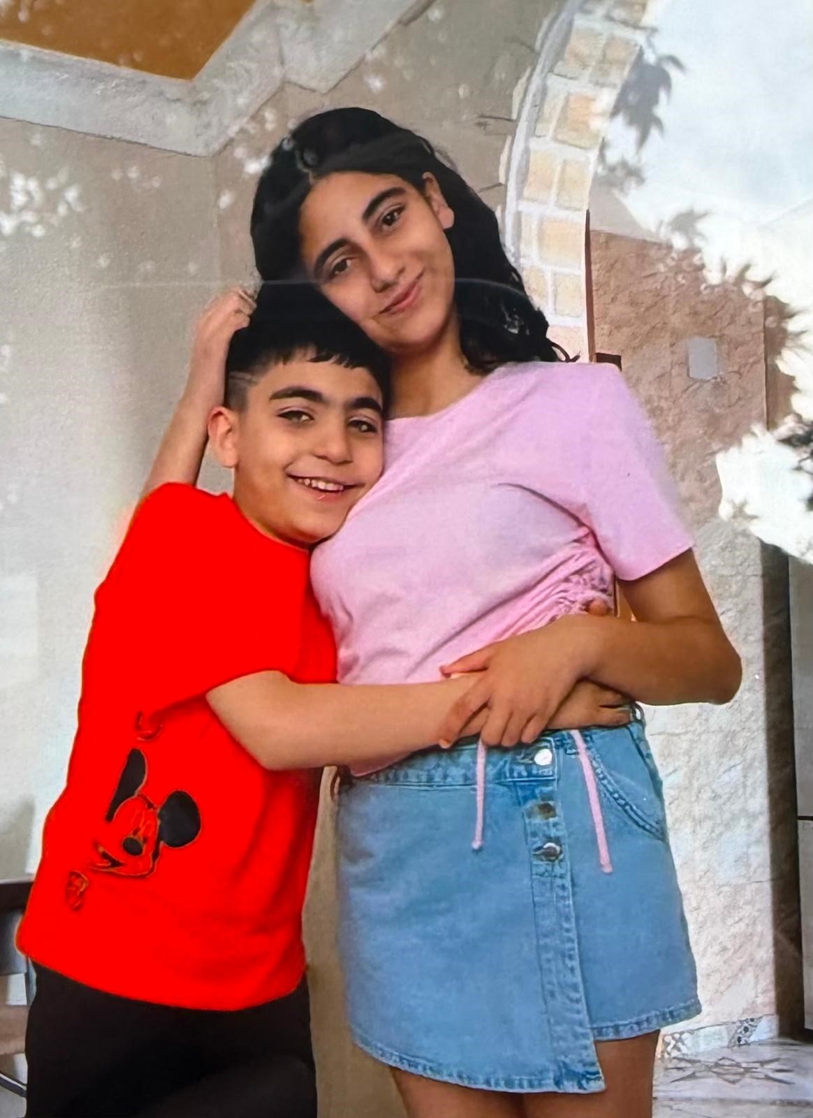 “Ben Nasıl Dayanacağım Bu Acıya” Babaları Tarafından Öldürülen Derin Ve Doruk Toprağa Verildi (4)