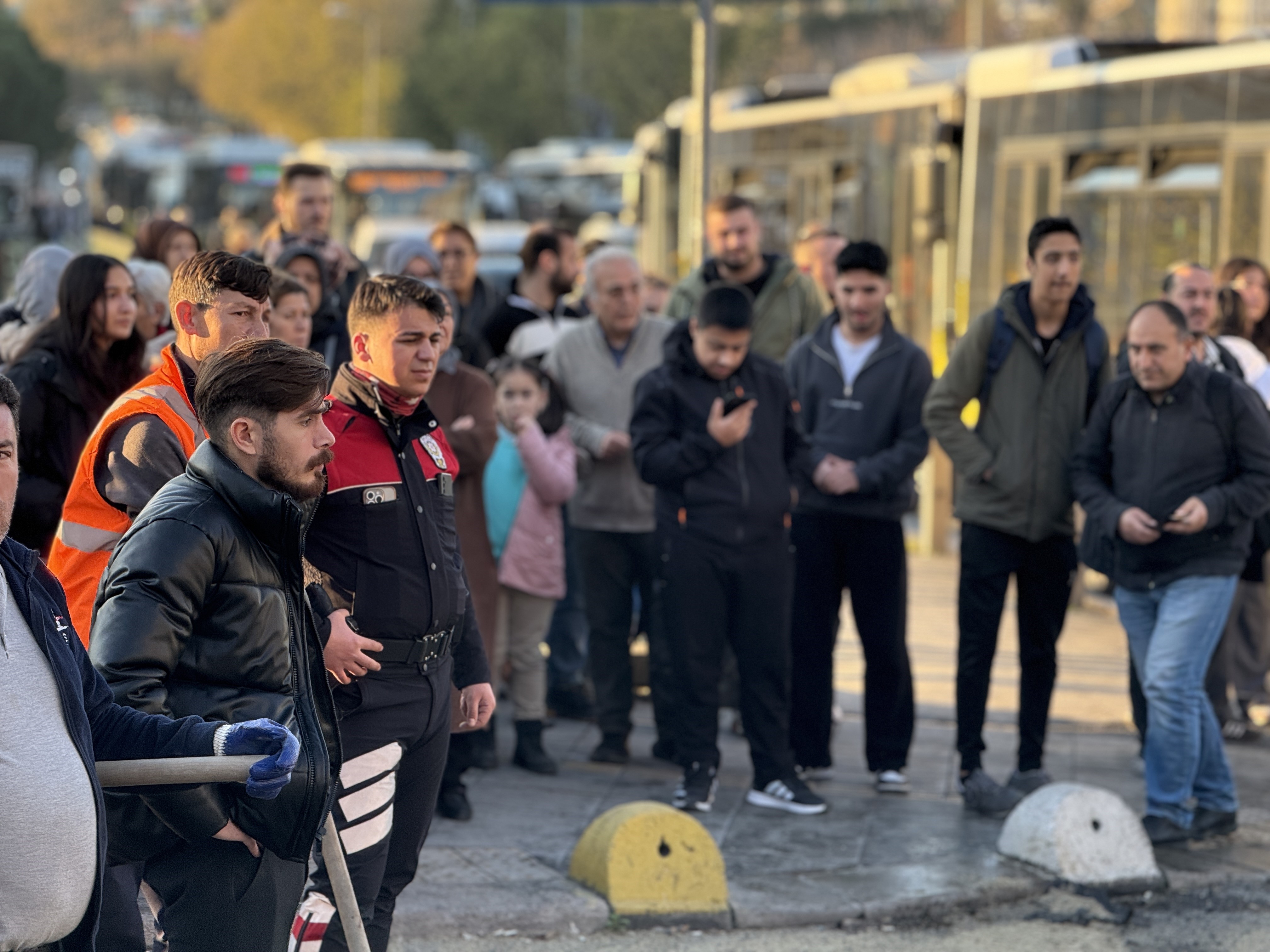 Bir Anlık Öfke Can Aldı Ters Yöne Giren Araç Yayaları Biçti; 2 Ölü, 5 Yaralı (3)