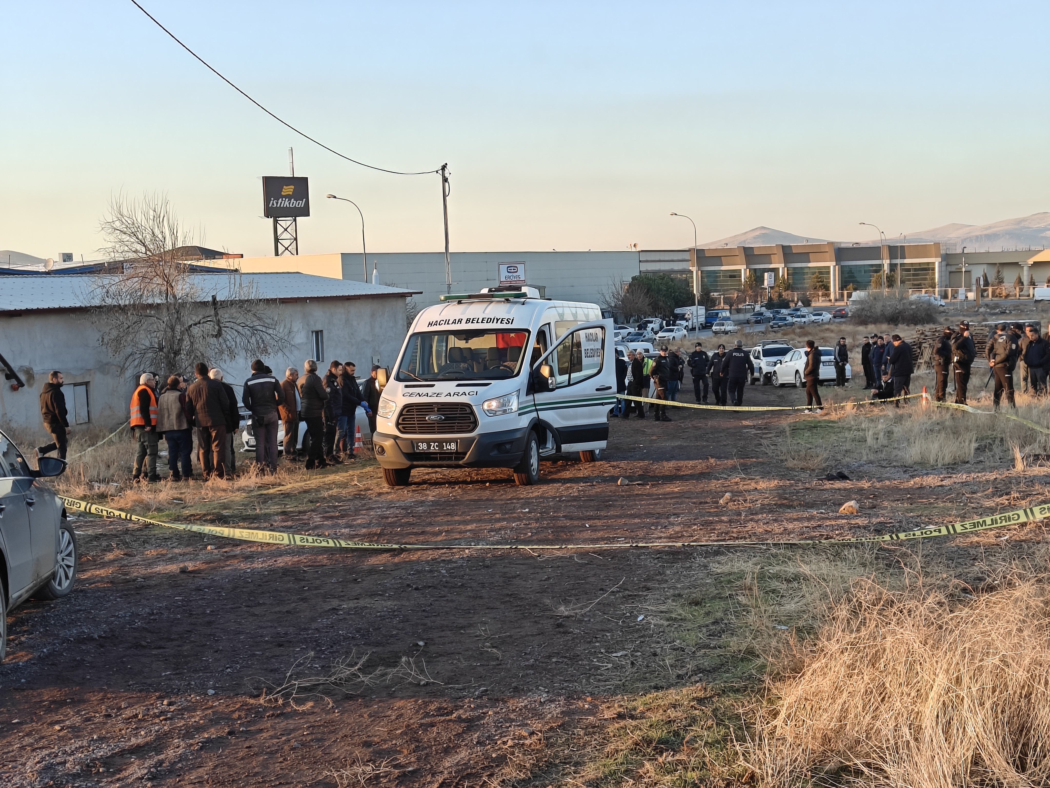 Bir Arazi, 3 Kurşun, 1 Can Kaybı! Baba Oğul Kurşunların Hedefi Oldu (6)