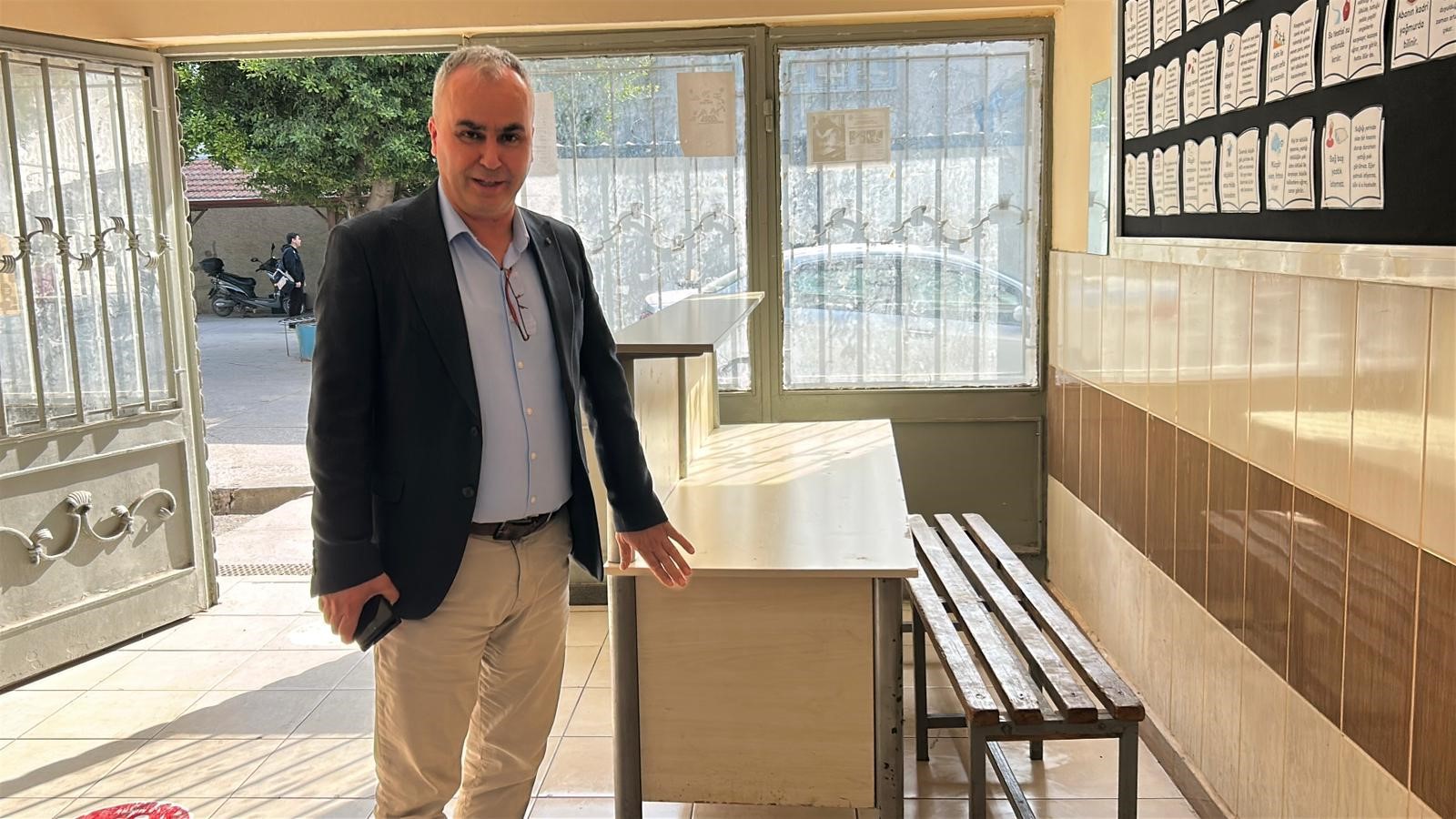 Bir Hareketi Her Şeyi Değiştirdi Yerden Şişeyi Alan Öğrenciye Çeyrek Altın (6)