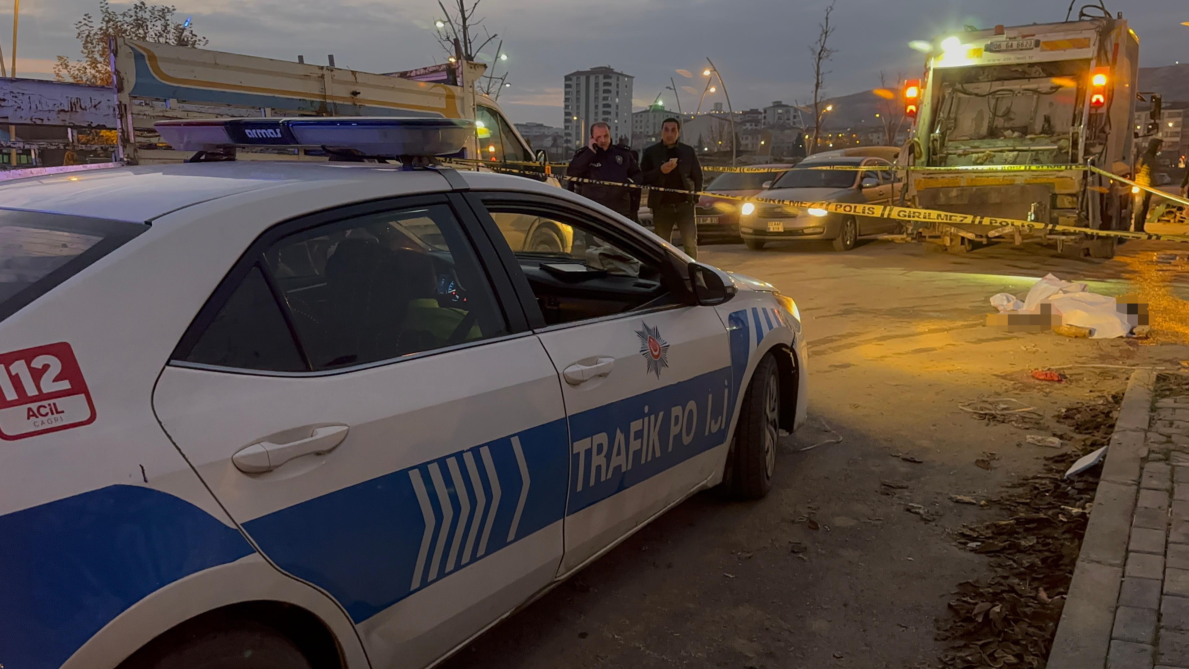 Çalışırken Canından Oldu Çöp Kamyonu Altında Kalan Işçi Öldü (2)