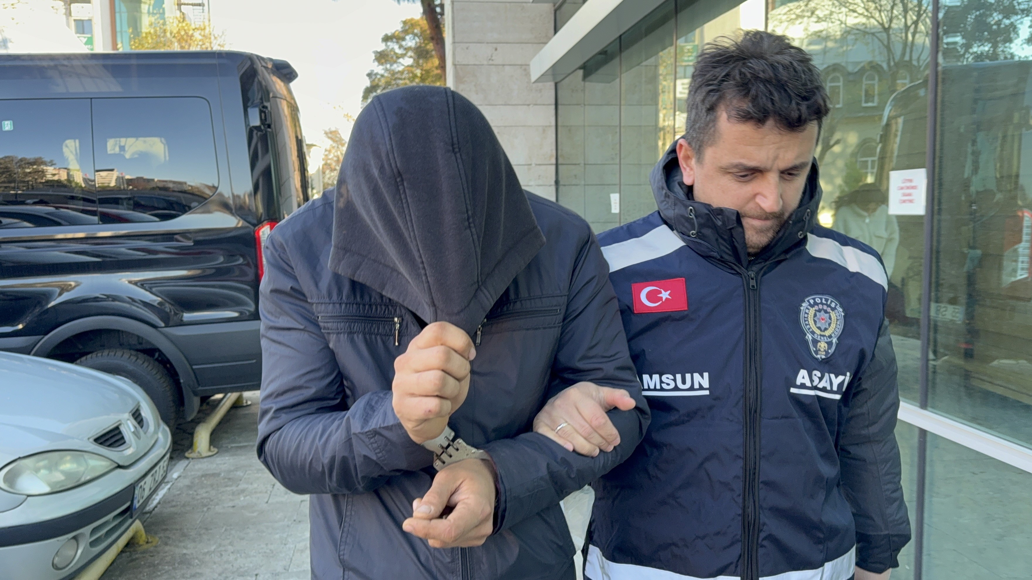 Cami Kirip Girdiler Sucu Soguga Attilar Pes Dedirten Hirsizlik Olayi (1)