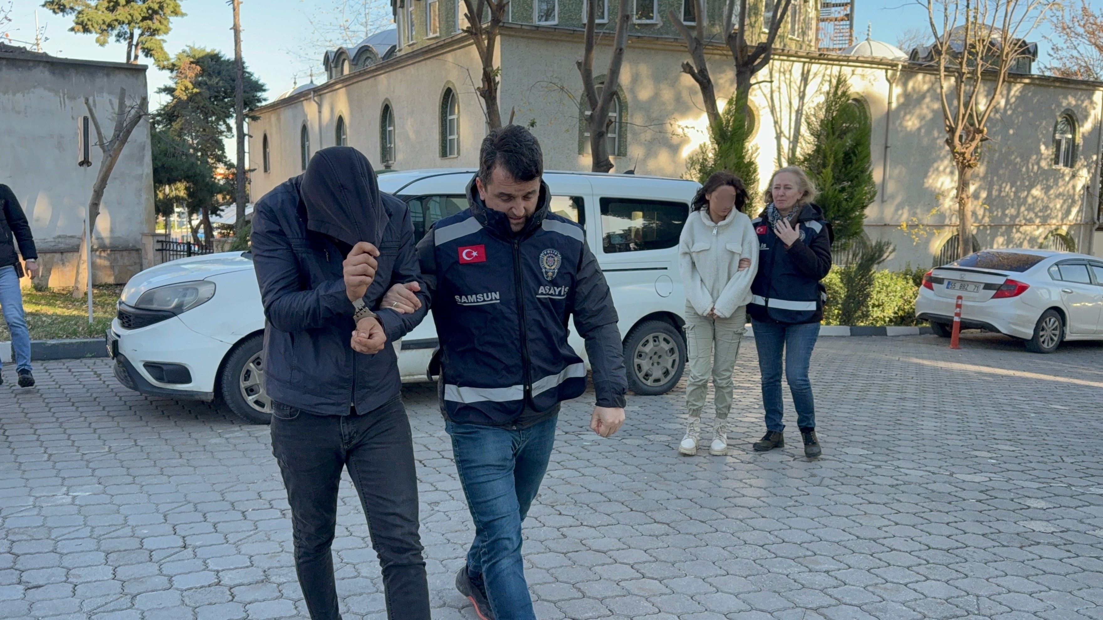 Cami Kirip Girdiler Sucu Soguga Attilar Pes Dedirten Hirsizlik Olayi (2)