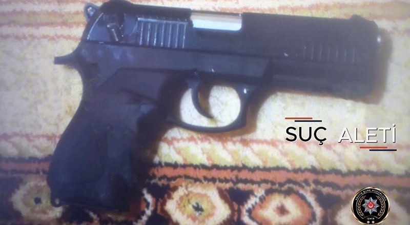 Cinayeti Internet Aramasi Ele Verdi Anne Baba Ve Agabeyini Katletmis 03