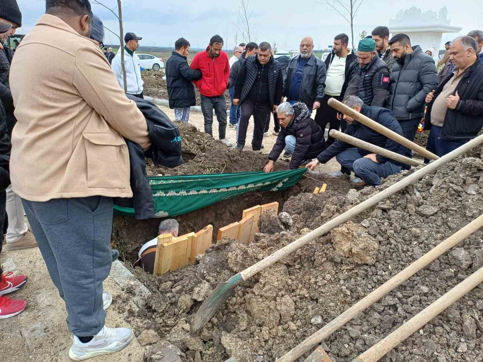 Çok Sayıda Bıçak Darbesiyle Öldürüldü! 56 Yaşındaki Kadının Damadı Tutuklandı (3)