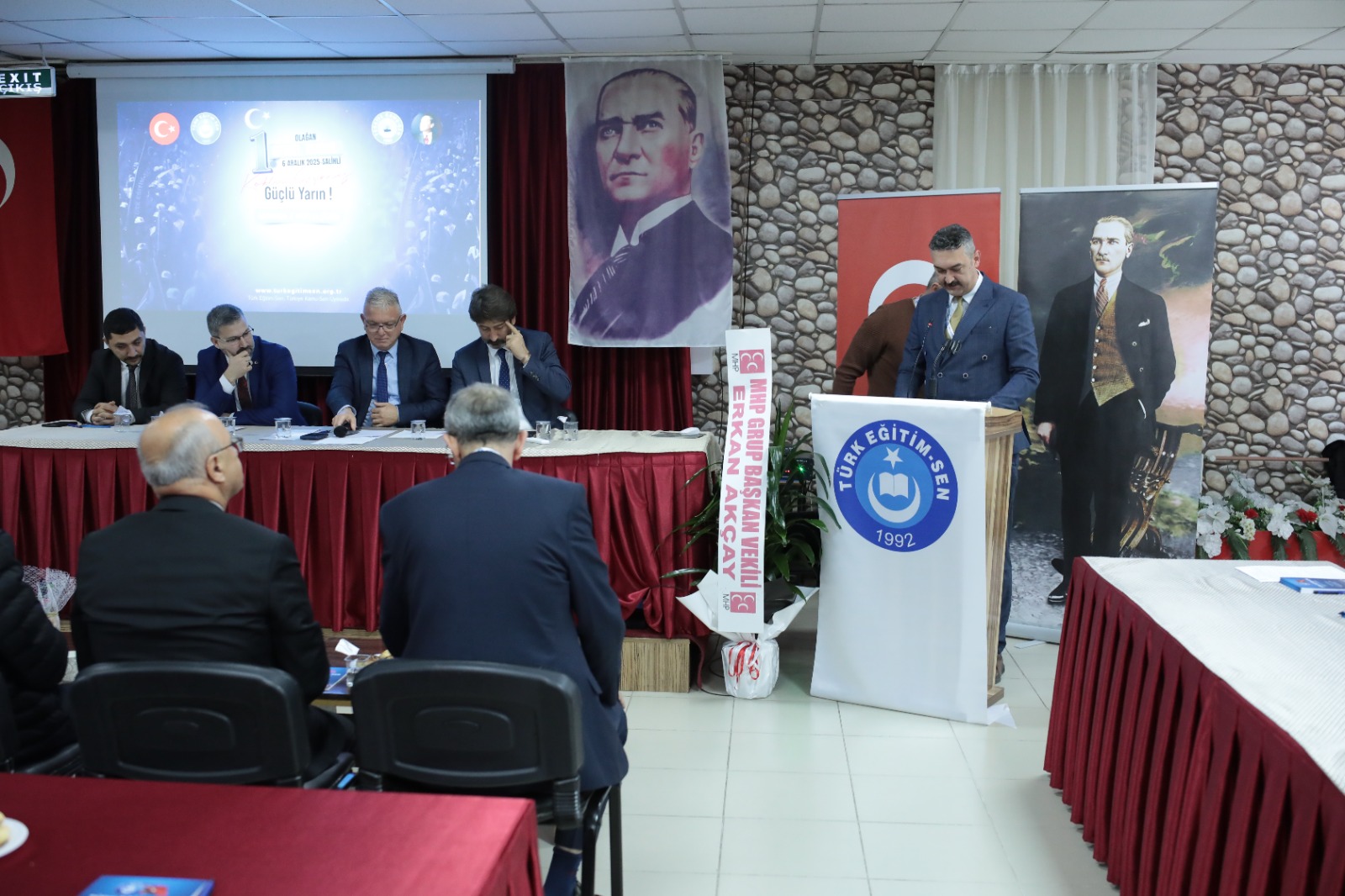 Da4963Dd F08F 418E 9174 4A56A8C9C540