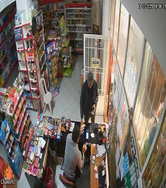 Dağlık Alanda Dehşet Çobanın Başsız Cesedi Yanmış Aracın Yanında Bulundu! (3)