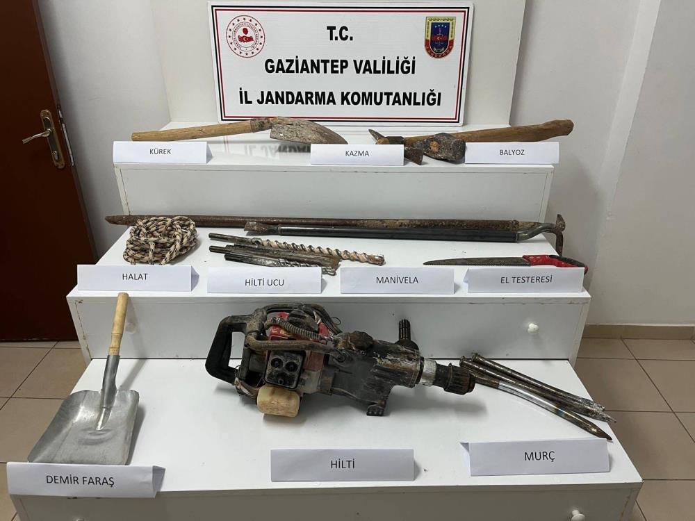 Define Avcilarina Sucustu Jandarma Kaziya Baskin Yapti (2)