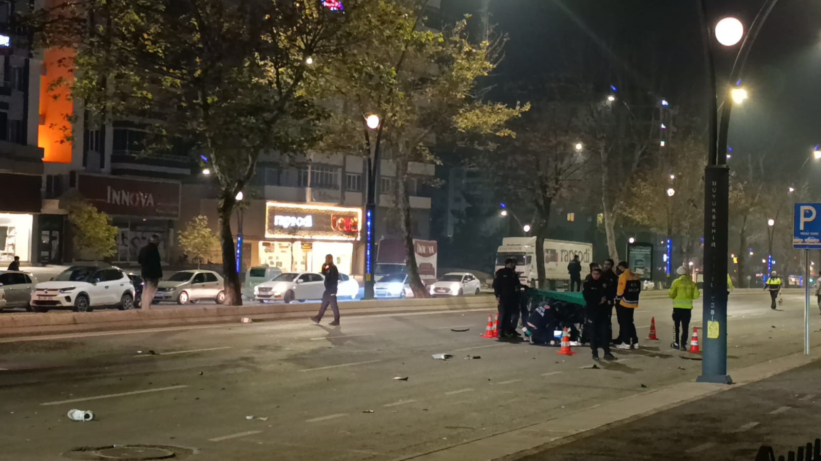 Dehşet Anları Yarıştıkları Öne Sürülen Araçlar Motosikleti Biçti, 1 Ölü 1 Ağır Yaralı (7)