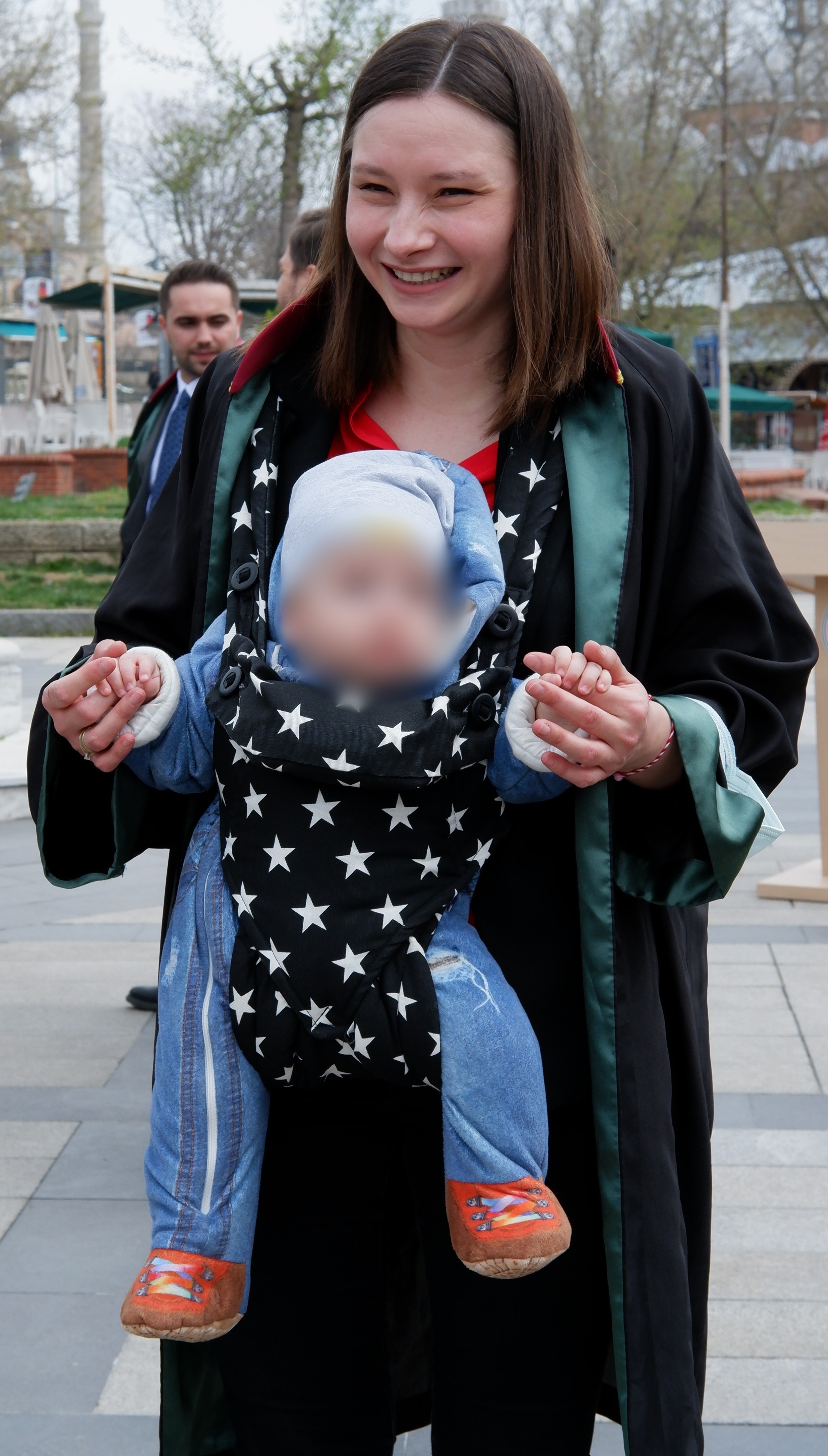 Dekanın Odasından Düşen Avukat Hayatını Kaybetti Genç Anne Son Yolculuğuna Uğurlandı (2)