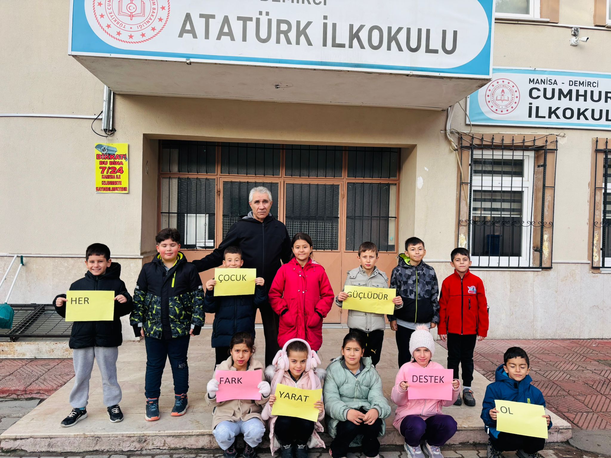 Demirci Ataturk Ilkokulunda Anlamli Etkinlik (4)