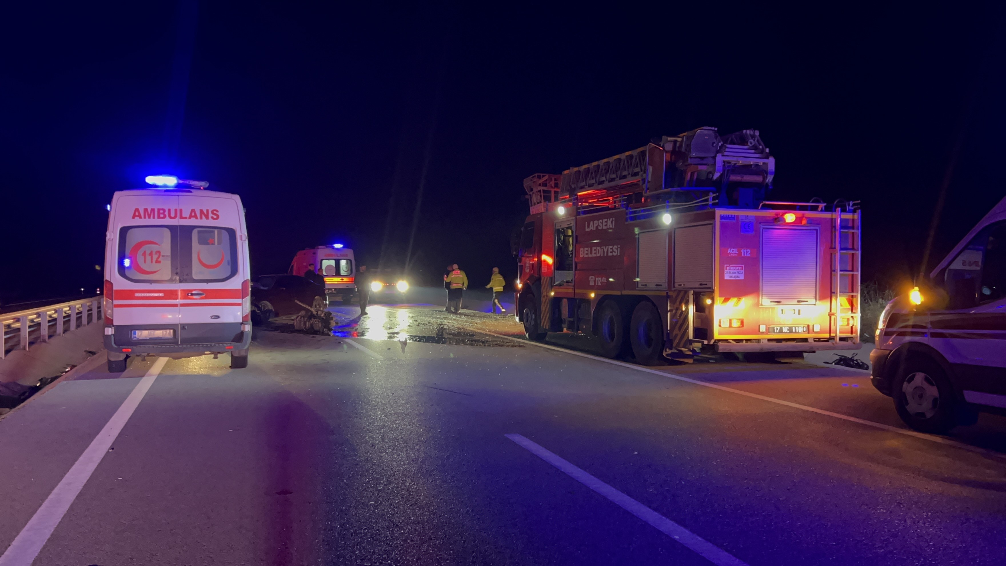 ‘Dur’ Ihtarına Uymadı, Ters Yöne Girdi Gece Yarısı 5 Kişiyi Hayattan Kopardı (10)