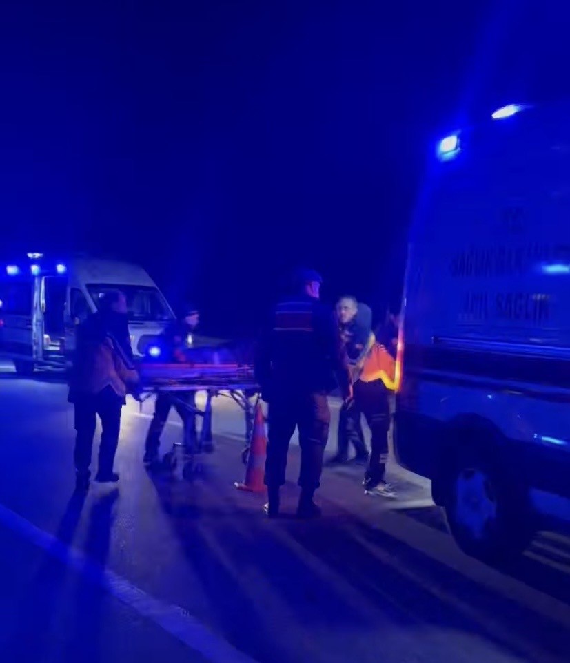 ‘Dur’ Ihtarına Uymadı, Ters Yöne Girdi Gece Yarısı 5 Kişiyi Hayattan Kopardı (5)