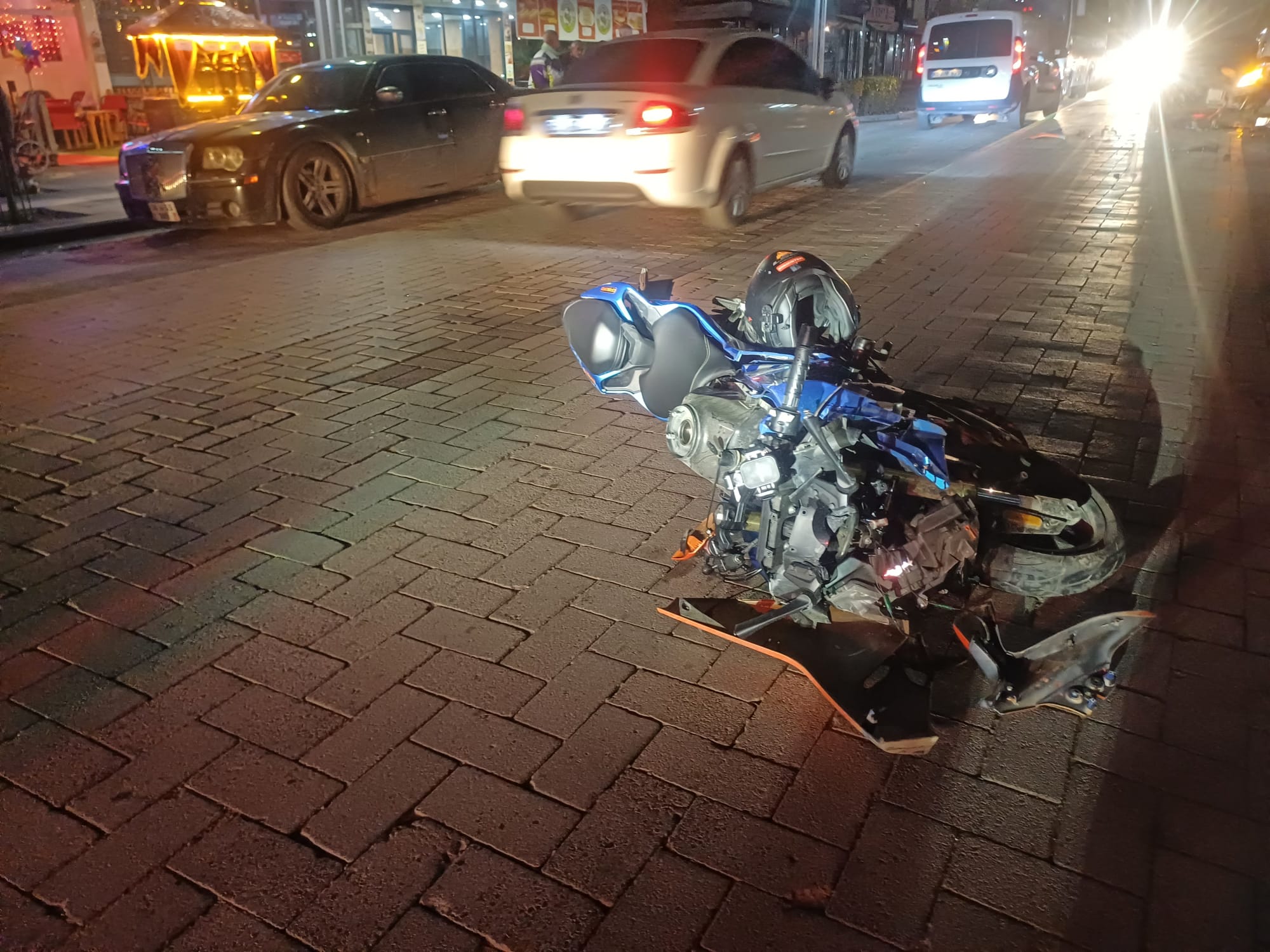 E0337639 1C39 4E89 95A4 0Bc392B294Af