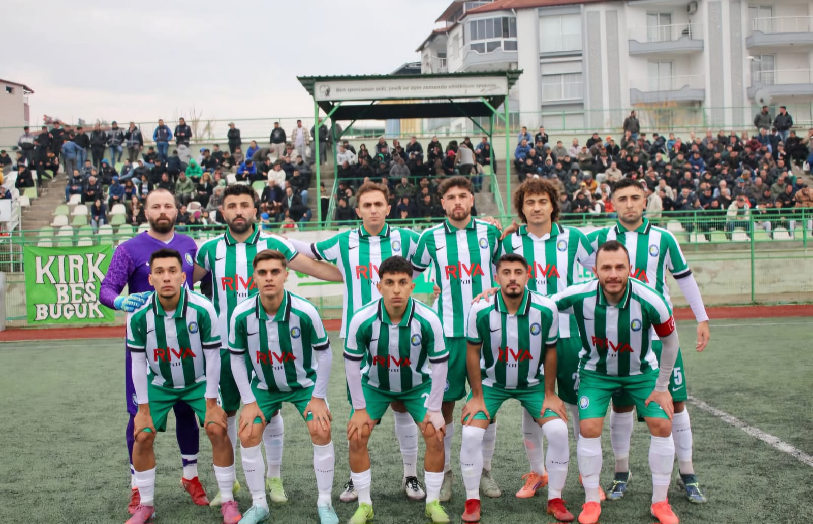 E8177637 C5B6 42De 9B15 9D54D289B8C1