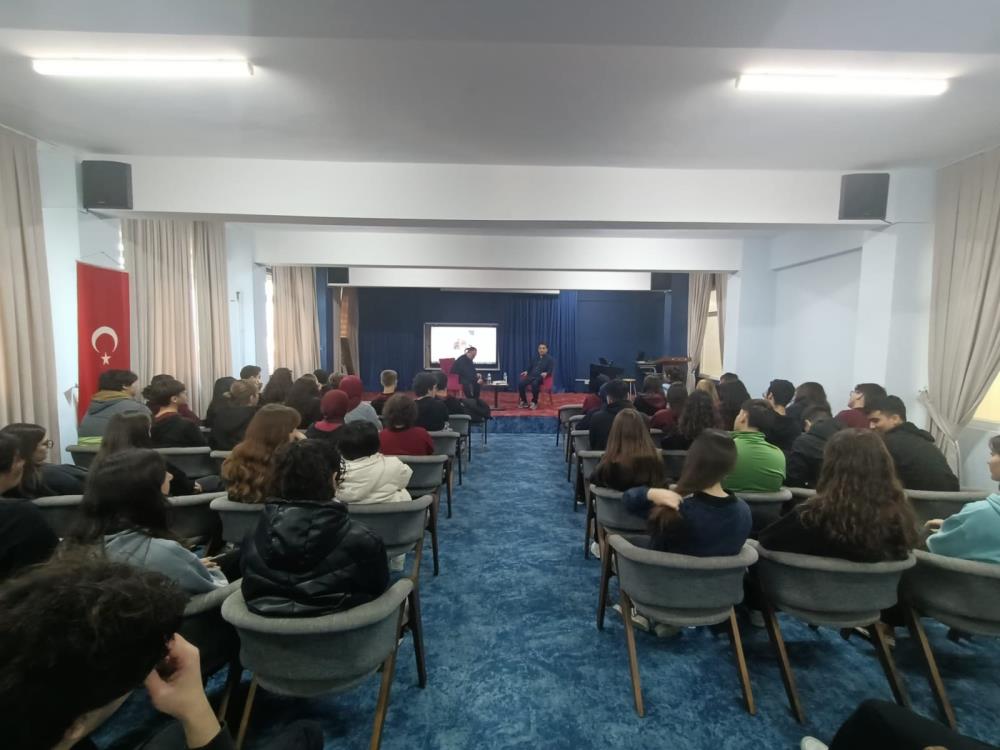 Edebiyata Ilgi Duyan Ogrenciler Ayni Cati Altinda Bulustu (1)