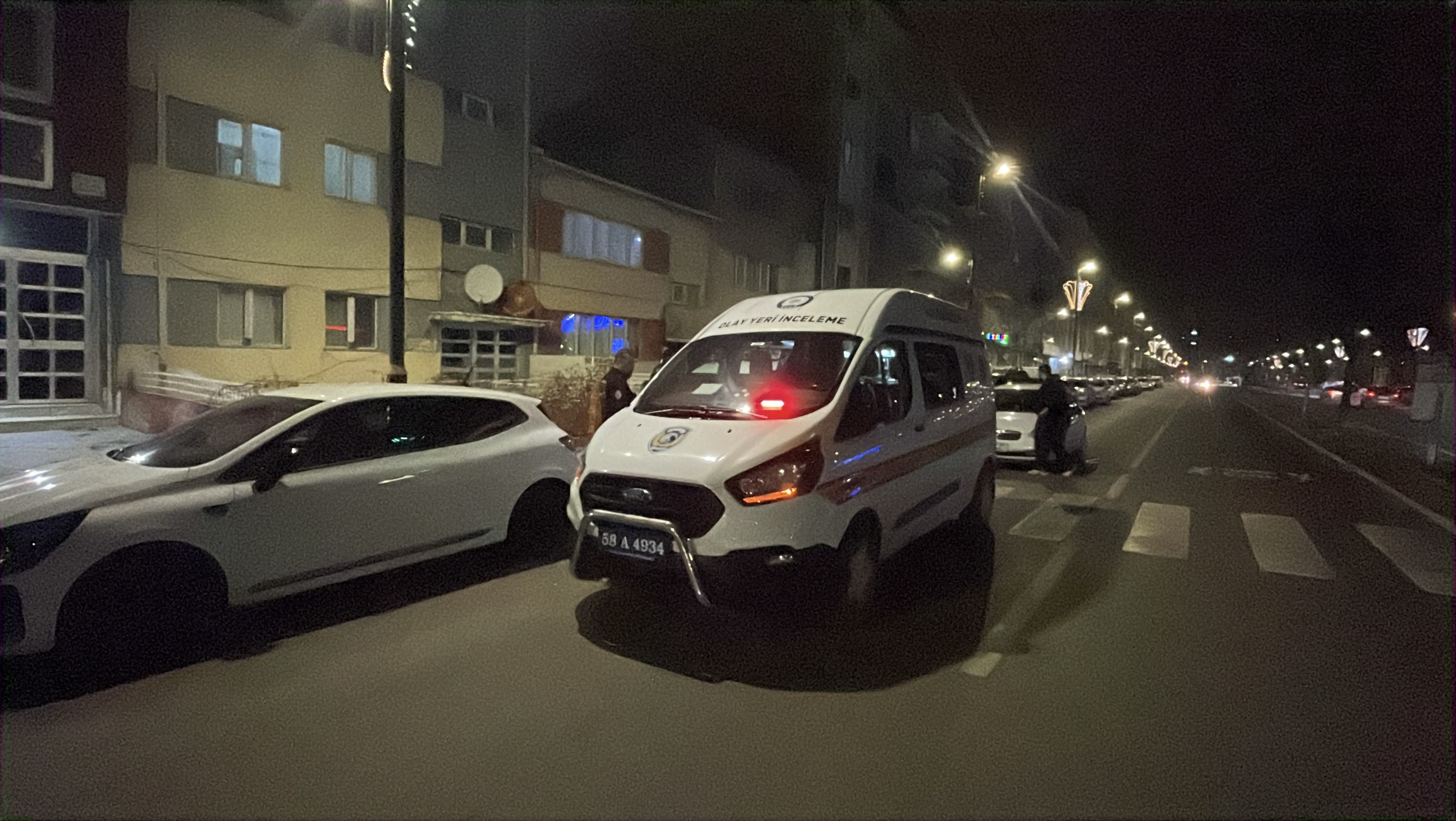 Evde Kanlı Gece! Ağabeyini Göğsünden Bıçaklayarak Öldürdü (2)