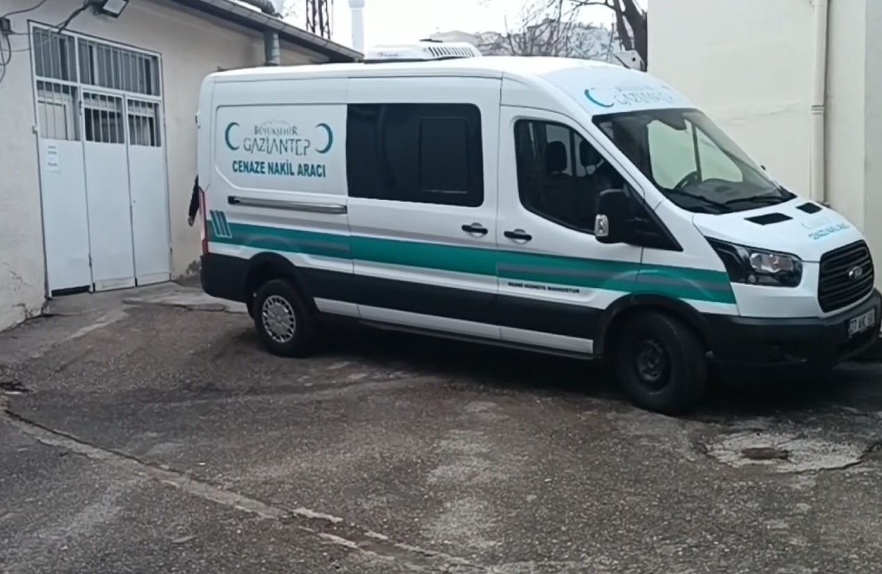 Evden Kaçtı, Zorla Geri Getirildi! 4 Çocuk Annesi Eşi Tarafından Başından Vurularak Öldürüldü (2)