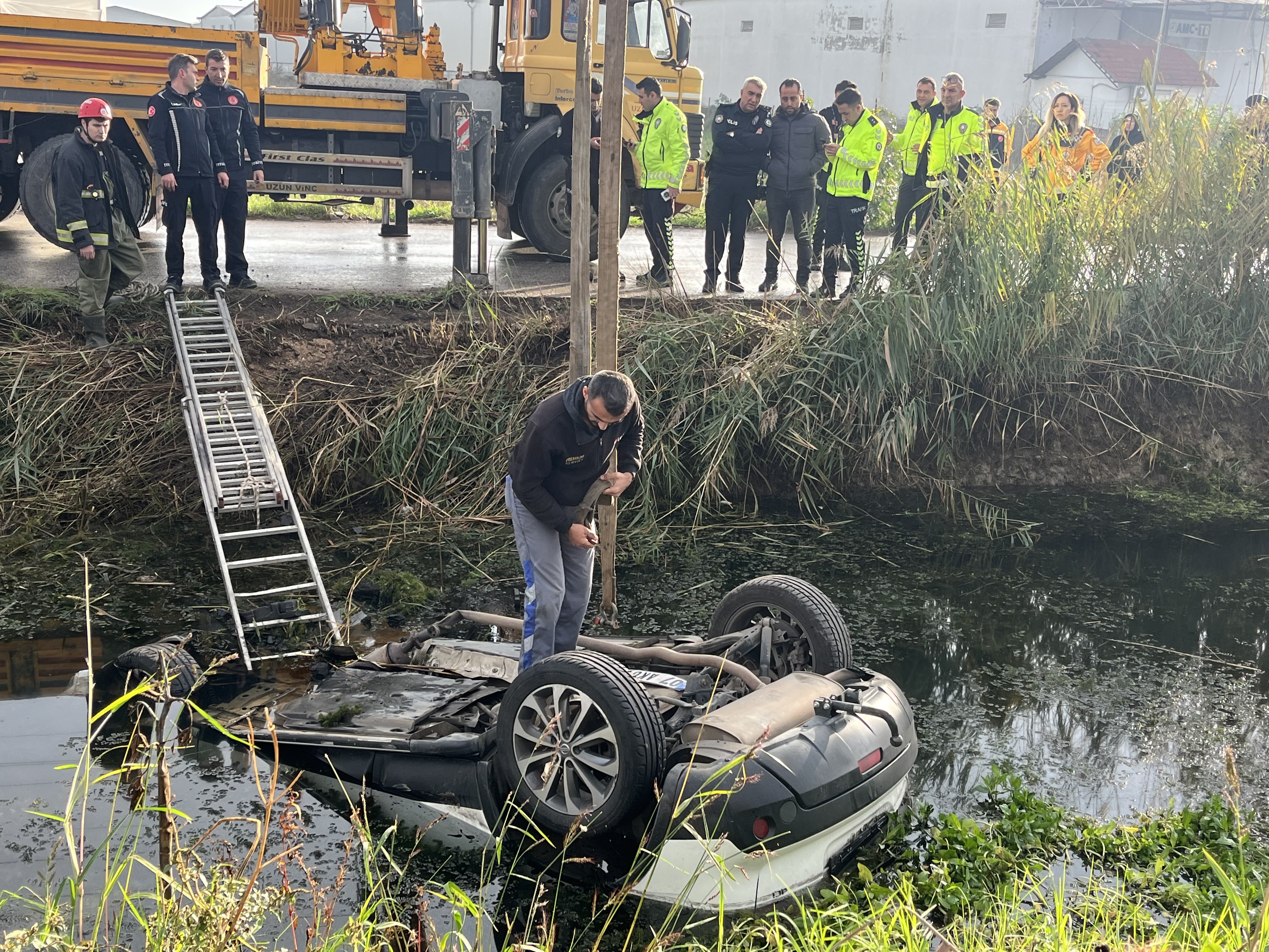 Gece Evden Çıktı, Sabaha Karşı Dere Içindeki Araçtan Ölü Çıktı (11)