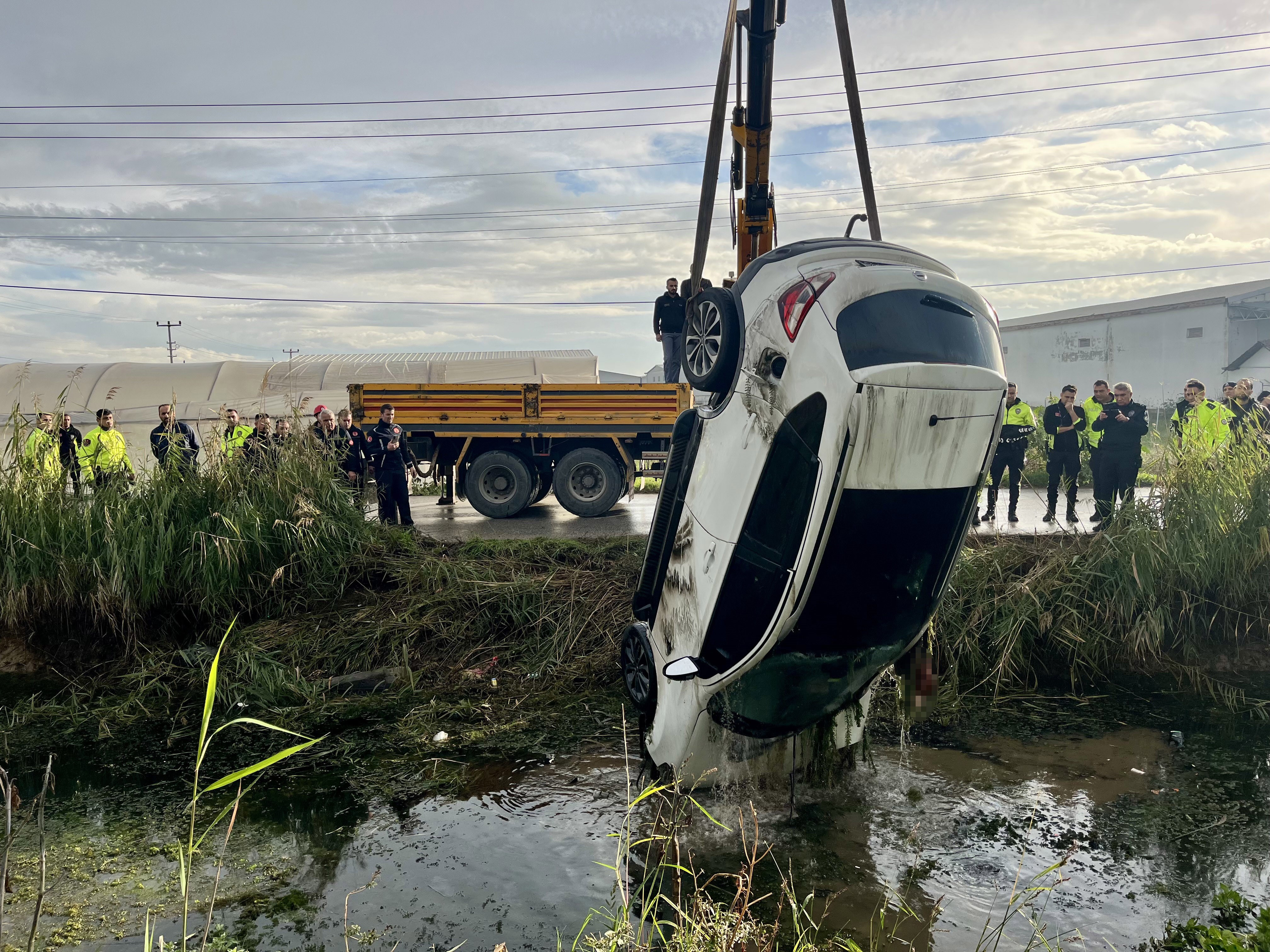 Gece Evden Çıktı, Sabaha Karşı Dere Içindeki Araçtan Ölü Çıktı (8)