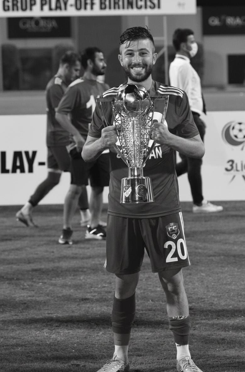 Genç Futbolcuya Sokak Ortasında Kurşun Yağmuru Acı Haber 3 Gün Sonra Geldi (2)