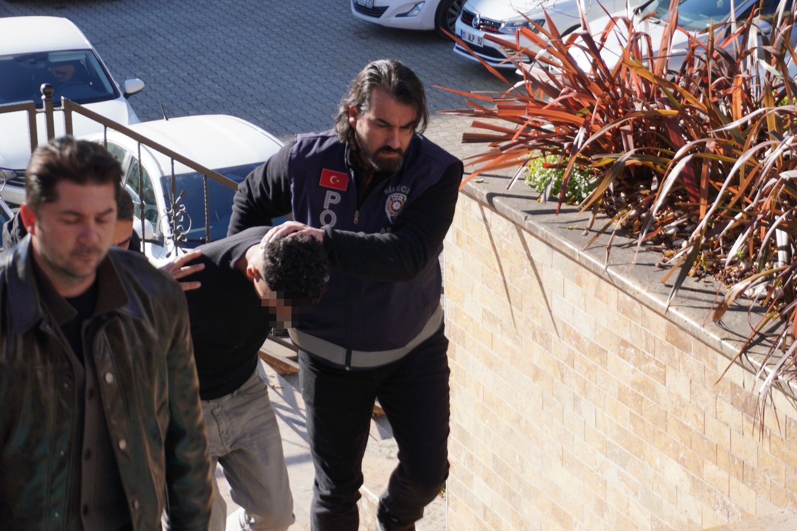 Genç Şüpheliden Kan Donduran Ifade “Kayıtsız Kaldı, Öldürdüm” (2)