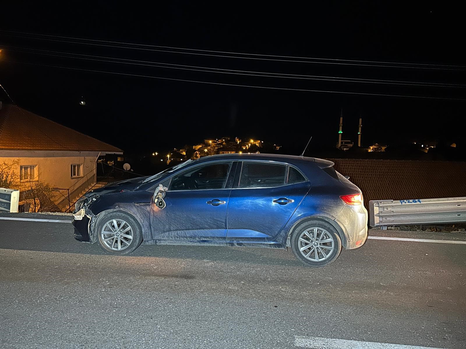 Güvenlik Kamerasına Yansıyan Korkunç Kaza Karşıdan Karşıya Geçen 3 Kişi Öldü (3)