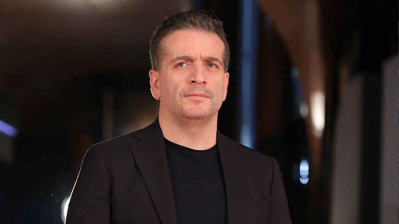 Hayranlarını Üzen Haber Ünlü Oyuncu Murat Cemcir Yoğun Bakımda (1)-1