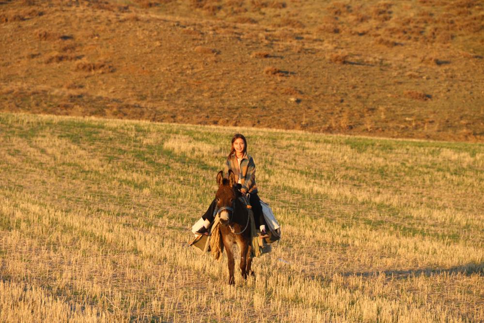 Hayvan Sevgisiyle Buyuyen Minik Coban Ayse Yarenin Yureklere Dokunan Mucadelesi (1)-1