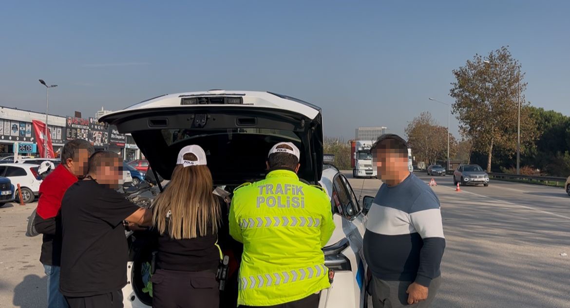 “Her Ay 10 Ceza Yiyorum” Sürücünün Itirafı Polis Kameralarına Yansıdı (4)