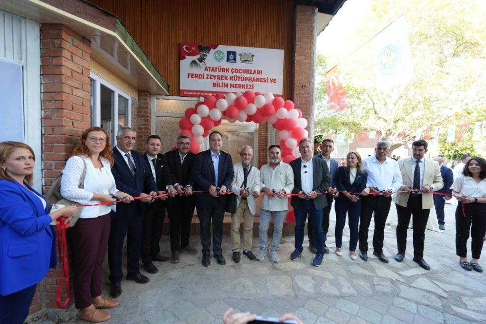 Ilk Kutuphane Gordeste 11 Bin Kitapla Acildi (2)