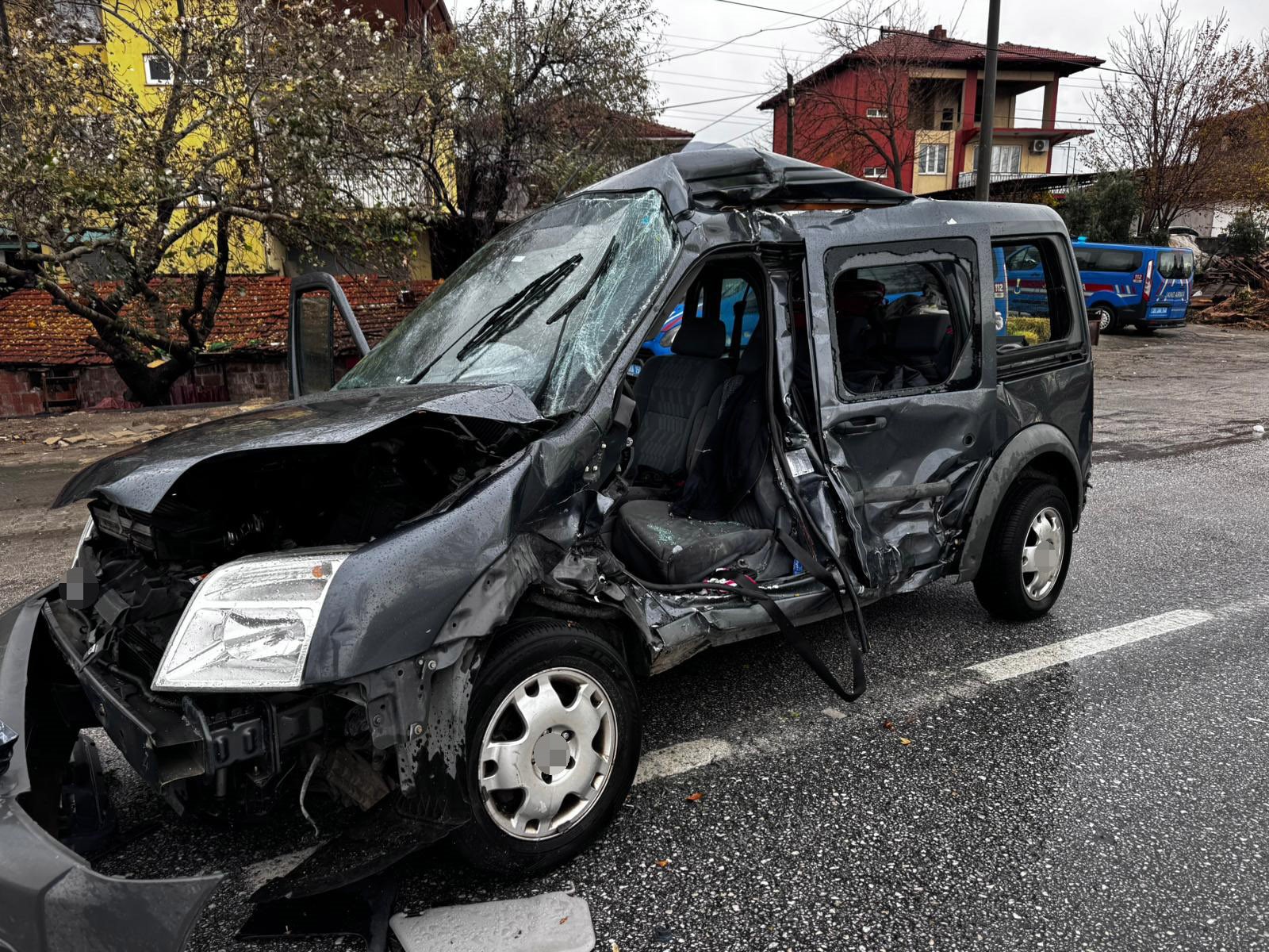 Kamyon Duramadi Arac Metrelerce Uctu 1 Olu 2 Yarali5 01 (1)