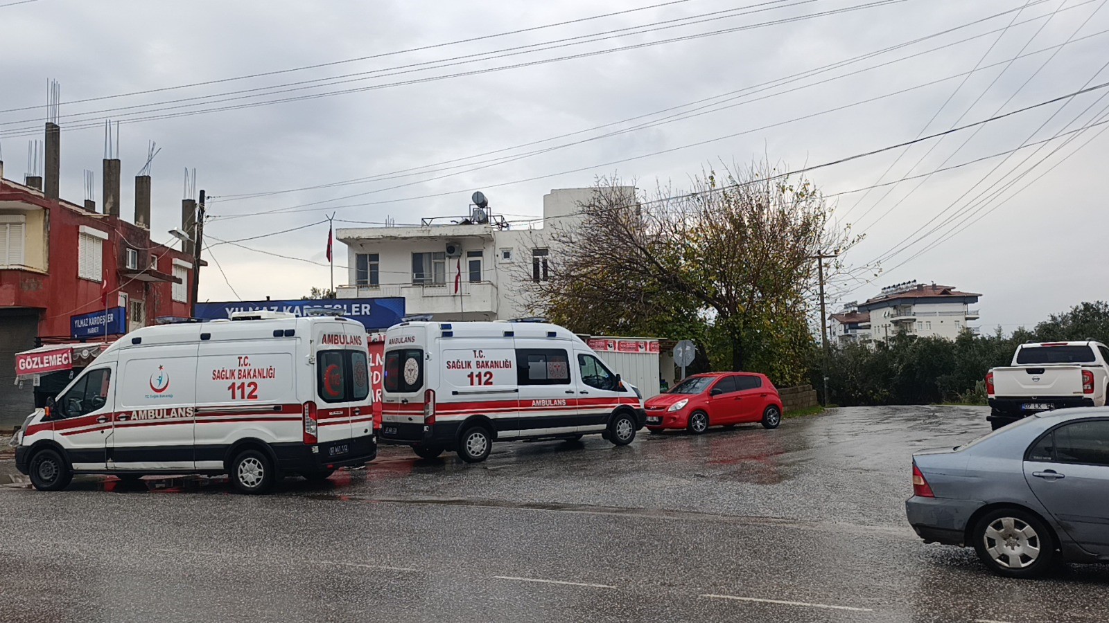 Kan Donduran Olay Tartıştığı Babasını Ve Yengesini Tabancayla Vurdu (5)