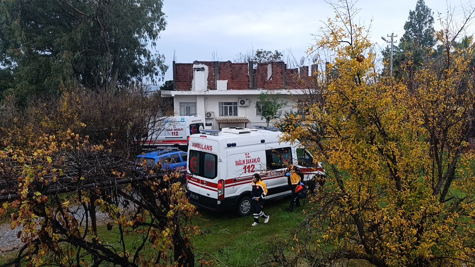 Kan Donduran Olay Tartıştığı Babasını Ve Yengesini Tabancayla Vurdu (8)