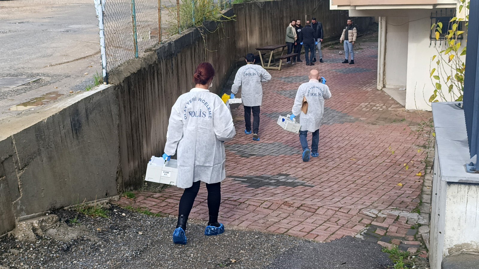 Kanserle Mücadele Ediyordu Evinde Av Tüfeğiyle Vurulmuş Halde Bulundu (2)