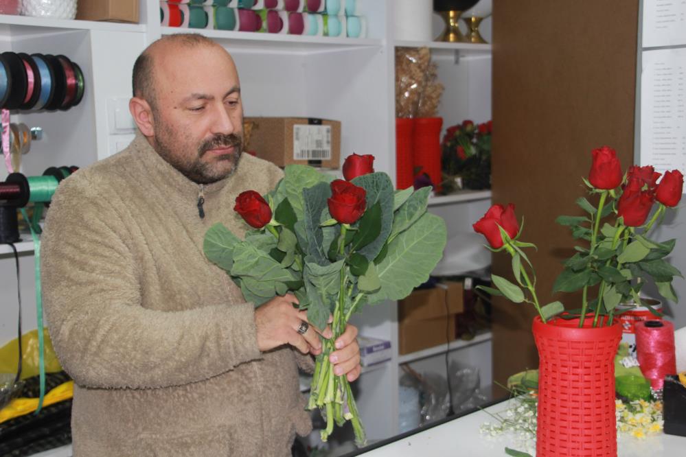 Karadenizden Dunyaya Ozgun Fikir Gul Buketinde Karalahana Donemi (4)